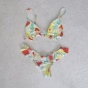 MONTCE Helena Floral Triangle Bikini and Ruffle Bottom in Size Small